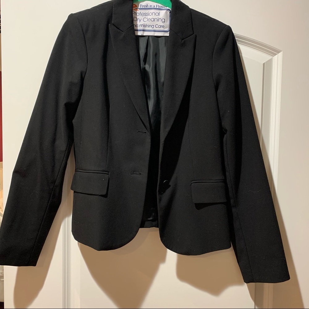 Black Calvin Klein blazer size 4